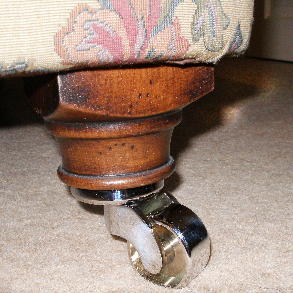 The Venetian with Castors | Upholstery Warehouse