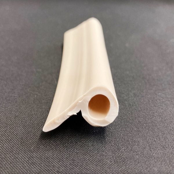 Plastic Edge Roll (profile)